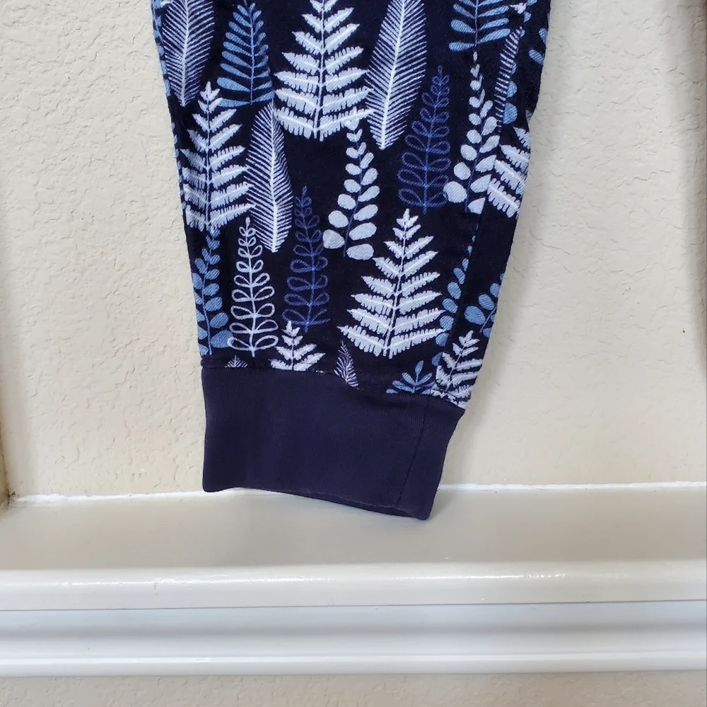 Garnet Hill Blue and White Leaf Print PJ Joggers.  Size Medium